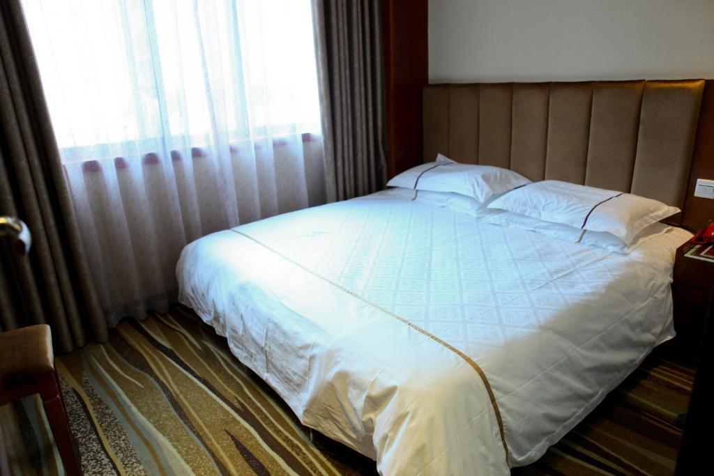 גואנגג'ואו Kaifu Hotel חדר תמונה